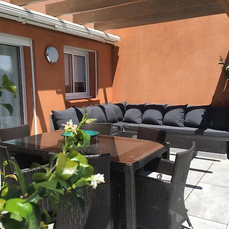 Semesterbostad Maison Vecchio - Lecci